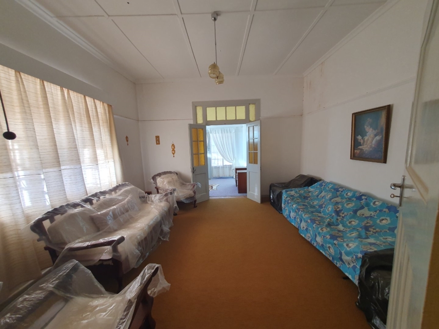 4 Bedroom Property for Sale in Loeriesfontein Northern Cape